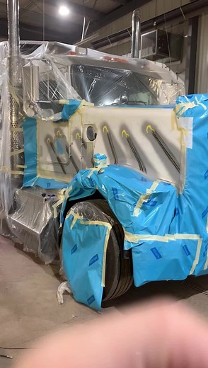 Adding flames and chains to this @bigrigtowingcalgary semi truck!! #airbrush #airbrusher #airbrushing #flames #flamejob #fire #semitruck #trucker #truckerlife #hauler #heavyhauler #refinish #paintjob #painter | JBo Airbrush