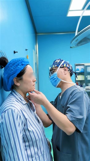 The Art of Precision: Pre-Op Marking ✍️Every line is a promise of accuracy. Pre-operative marking is where science meets artistry—mapping out the exact path to your transformation. In our clinic, precision isn’t just a goal; it’s our standard for achieving natural, refined results.📩 DM to start your journey.#FaceliftShanghai #MedicalTourismChina #DrXiao #SurgicalPrecision #FacialContouring | Hu Zhi Mei