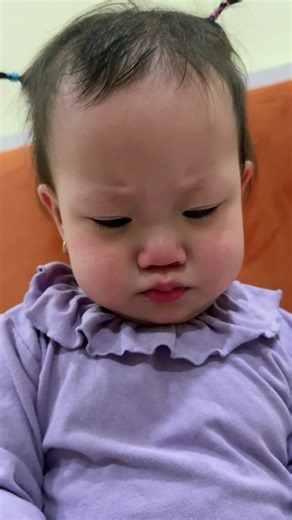 Cứ nhìn vào sách vở là nhức đầu ghê 😅