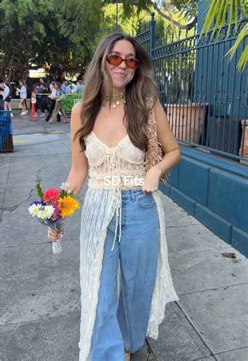 Fun Outfit Inspiration: Kaitlyn Lavery's Style