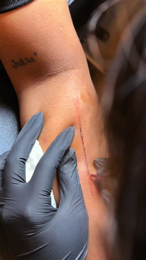 High-Quality Tattoos with Clean Lines at METS