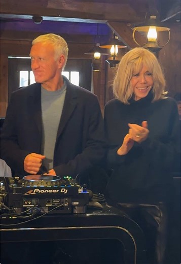 Brigitte Macron et Didier Deschamps à Disneyland Paris