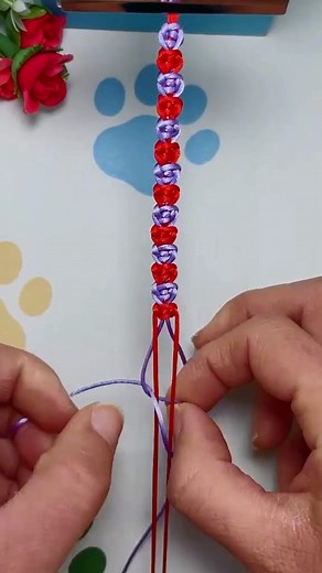 180K views · 2.6K reactions | Instructions for tying a cute 2-color bracelet #diy #crafts #bracelet | Craft 1 Minute | Facebook