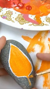 Blending acrylic autumn leaves 💛🧡❤️ #rockpainting #stonepainting #rp101 #rockpaintingideas #stonepaintingideas | Rock Painting 101