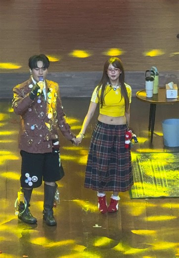 Maki and Maloi Rock the Stage with 'Dilaw' Performance