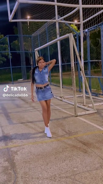 Os vídeos de delicada086 (@delicada086) com Low (feat. T-Pain) - Flo Rida