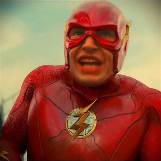 Wonder Woman saves Batman and Flash❤️💯#shots #wonderwoman #batman #flash