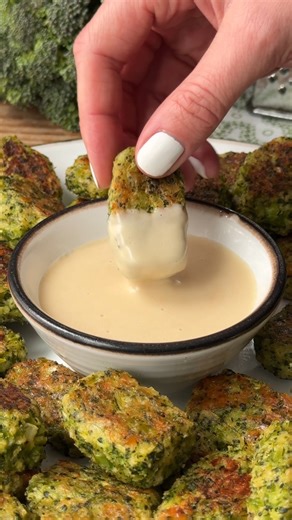 These easy homemade cheesy broccoli tots are the perfect snack for kids and adults alike, and they only take about 30 minutes to make. Recipe in the comments! | Crowded Kitchen
