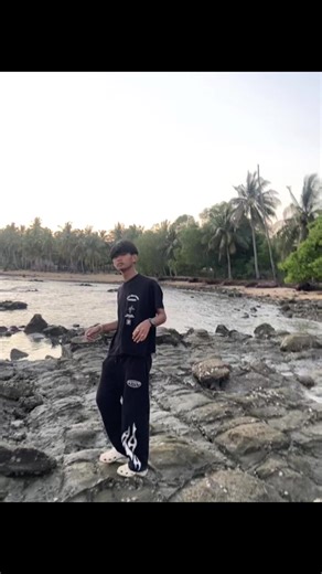 Experience Fresh Mes Jong Chnam at the Beach