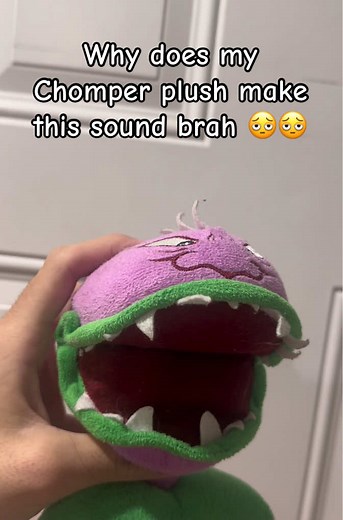 Sneezing pure goop 💔 #PlantsVsZombies #PvZ #Chomper #GardenWarfare #Plush