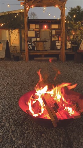 MIMISTAND(ミミスタンド) on Instagram: "2026.1.17(土) ⁡ 本日も11:00-16:00のオープンです ランチからコーヒータイムまで ぜはお立ち寄りください ⁡ 気まぐれランチはじめました ⁡ ・パッタイ風パスタ 〈サラダ＆ドリンクバー付〉 ⁡ ほかメニューもございます ランチタイムの席予約 は6名様より承ります 気軽にお問い合わせください TEL：080-7880-0396 ⁡ ━━━━━━━━━━━━━━━ 1月24日(土)は 11:00-21:00 オープン 夜カフェやります 17:00～の席予約承ります ⁡ #MIMISTAND #夜カフェ #予約受付中"