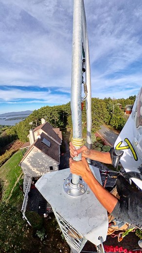 Installing an 11-foot mast — 2” OD x .250 wall chromoly galvanized steel. We used a gin pole, winch, and a 5k lanyard wrapped as a Prussik to get it into place safely. Once the mast was inside the tower through the thrust bearing, I lifted it myself and slid the Prussik higher up the mast — allowing it to drop cleanly into position inside the tower. Smooth, efficient, and safe tower work from start to finish. ⚙️ #VCTowers #hamradio247 #towerclimbing #riggingwork #hamradio #engineering #bluecolla