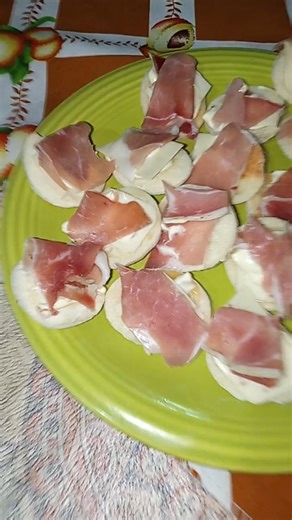 Canapes pancitos con jamon aji morron mayonesa #jamon #canape #recetas #aji #trucostec | Trucos de Cocina - Trucostec