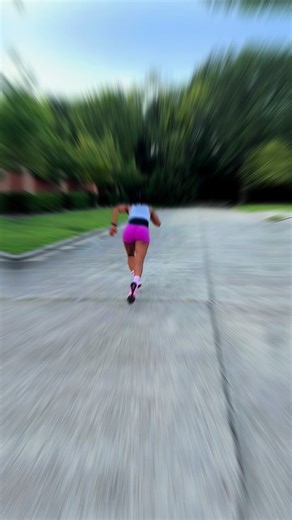 Welp 2025, wasn’t my best year, but the pros definitely outweighed the cons and that’s a WIN in my eyes! 🙏🏾💪🏾 2026 be gentle to ya girl! #workout#gymmotivation #consistency#fitness#fyp