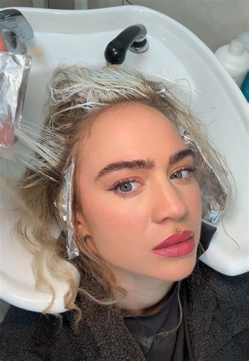 Transform Your Feral Hair for Christmas