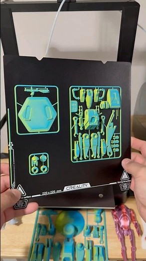 This filament is amazing!! Just look at those colors!! Wow