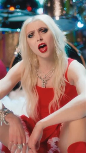 The Pretty Reckless on Instagram: "We think she’ll play it.. ❤️🎄"