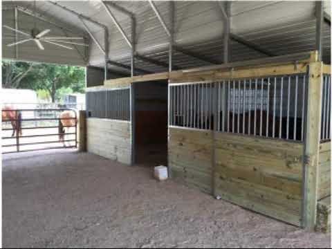 Horse Stalls, Kits and Panel Stalls by Country Manufacturing