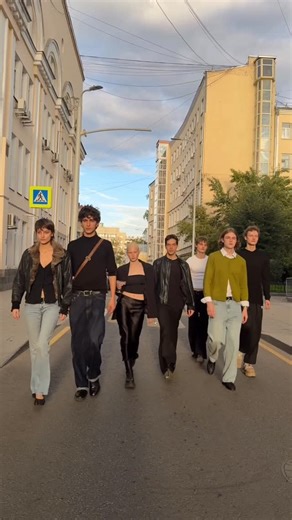 INTERNATIONAL MOTHER AND PLACEMENT AGENCY on Instagram: "Модельный кастинг в Москве! Мы ждём именно тебя! Мечтаешь начать карьеру в моделинге? Приходи на живой кастинг 19 сентября в 15:00! 📍 Адрес: Малый Каретный переулок, 11, 4 этаж Параметры: • девушки: рост 172–180 см, бёдра до 92 см, возраст 14–25 лет • юноши: рост 184–189 см, возраст 16–28 лет Важно: • без макияжа • одежда должна подчеркивать фигуру • девушкам — туфли на каблуках • предварительная запись не нужна Сделай шаг в модельную инд