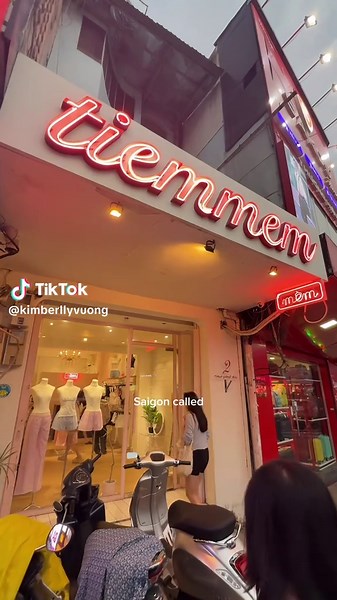 vietnam has the cutest clothes! #vietnamshopping #saigonfashion #vietnamtravel #vietnamfinds #shopping