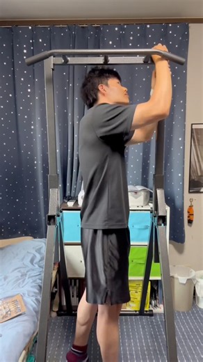 チンニングスタンドを組み立てました#チンニングスタンド#チンニングスタンドのある生活#チンニングスタンド買った#チンニングスタンドは最高#筋トレ男子
