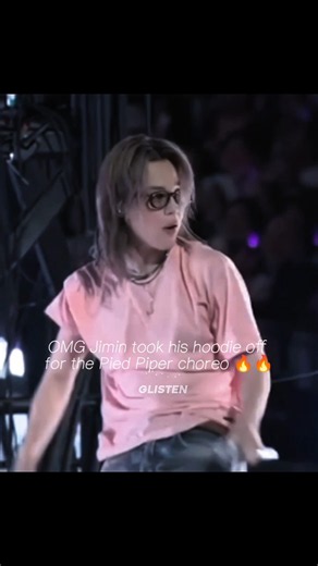 Jimin took the hoodie off to do the body rolls 😭🔥🔥 #jimin #btsshorts
