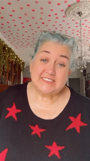 27K views · 555 reactions | Just a little hope core 﫶 If you wanna seek out the good news amongst all the bad, you can sign up at groundnews.com/gina to save 40% off the vantage plan or find the link in my bio | The Shabby Creek Cottage | Facebook