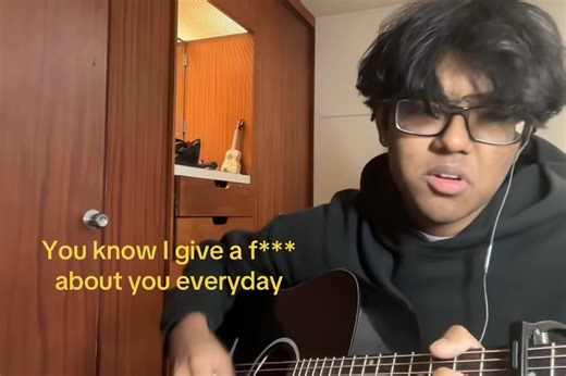 play date - melanie martinez (the edit is all over my fyp 😭) #playdate #melaniemartinez #guitar #xyzbca #fyp