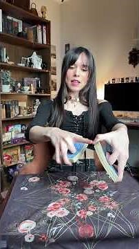 How to shuffle tarot