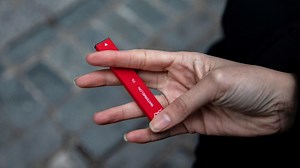 More than 2.5 million teenagers reported e-cigarette use in 2022