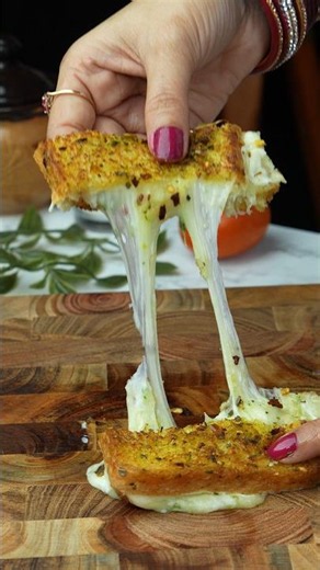 Cheesy Garlic Bread | Crispy Outside, Gooey Inside 🤤 #shorts