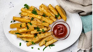 134K views · 17 reactions | These turnip fries are a tasty low carb alternative to regular potato fries! Full recipe: https://stepawayfromthecarbs.com/turnip-fries/ | Step Away From The Carbs | Facebook