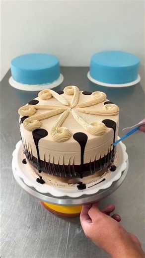 sencillo decorado de torta