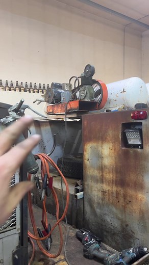 Getting my ass in gear with these welding truck upgrades #weldingtruck #farmtruck #farmtok #upgrades