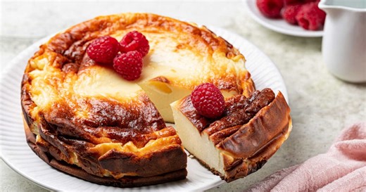Gâteau au fromage blanc léger : la recette à faire nature ou aux fruits rouges