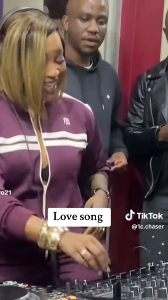 C.chaser x Ayanda: A Heartfelt Love Song Experience