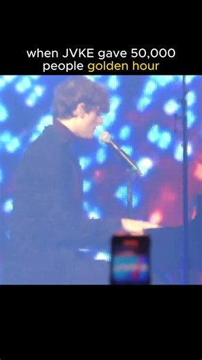 JVKE's Golden Hour Piano Performance