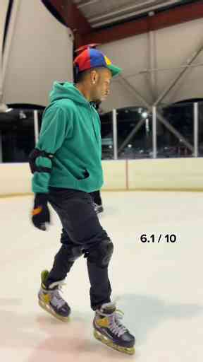 Best Moonwalk on Ice – Who Wins?