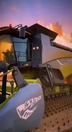 Where Precision Meets Power #ModernFarming #AgriMachinery #HarvestDay
