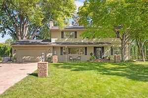 6829 Point Dr, Edina, MN 55435 - MLS 6388611 - Coldwell Banker