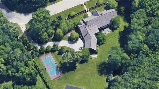 Aaron Rodgers lists 4-bed, 7-bath mansion for huge price tag