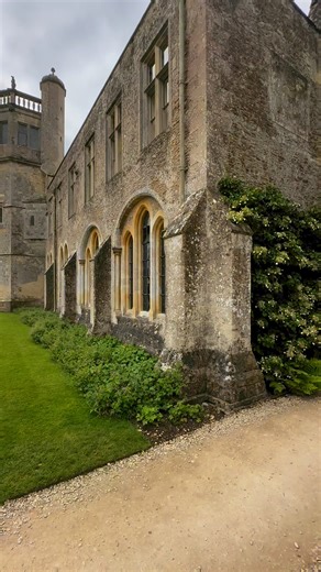 Lacock Abbey in the village of Lacock, Wiltshire, England 🏴󠁧󠁢󠁥󠁮󠁧󠁿 Lacock Abbey was Featured in the famous film Harry Potter 🧙 🪄 #lacockabbey | Beauty of the World