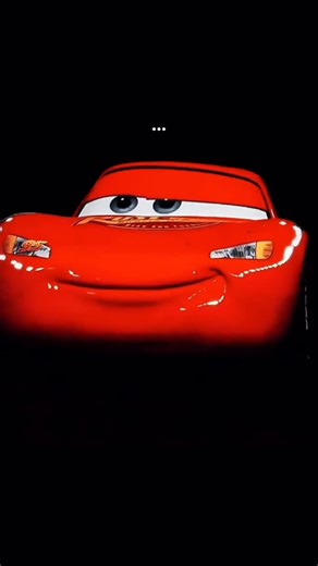 Renara Castilho on Instagram: "Fala iss logo pra QUEM?? Amo me arrumar💖✨ • • • • • • • • • • #arrume #trend #fy #relampagomcqueen"