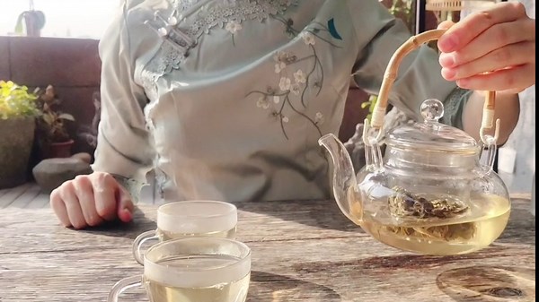 CAMEL Jasmine Green Tea - Loose Leaf Dragon Pearls, 4 oz, Natural Jasmine Aroma, Mellow Taste, Detox, Gluten Free, Vegan