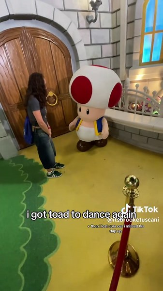 Toad Dance Challenge at Universal Studios