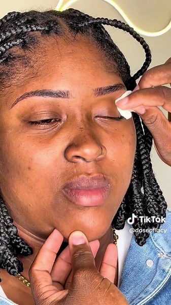 PMU Training: Transforming Students into Microblading Artists