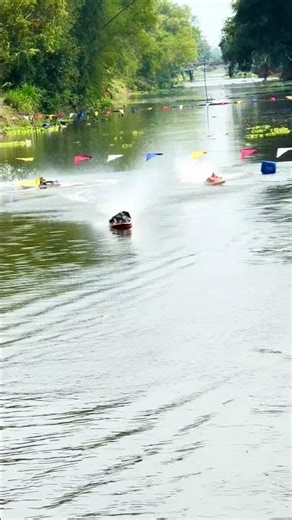 Remote control boat race, two-part buoy loop. #rcboat #thailand #Chananya67