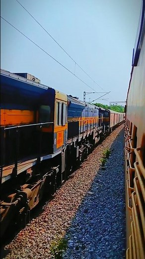 Crossing hassan-solapur express having wdg4d 😈🔱#indianrailways #solapur #wdg4d #2kedits #shorts