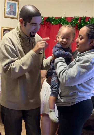 ANTHIONY SANTOS Y SU NUEVO LOOKS😳 #anthonysantos #looks #hijo #bachata #chapiadora Gracias a @cathzalvarez por la colaboración