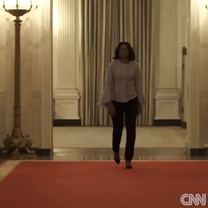 First lady Michelle Obama took one final walk through the White House, along with dogs Sunny and Bo http://cnn.it/2jQuqnp | CNN International